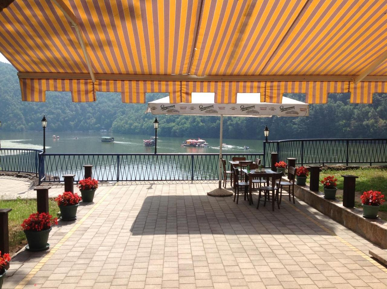Apartament Čačak Buitenkant foto